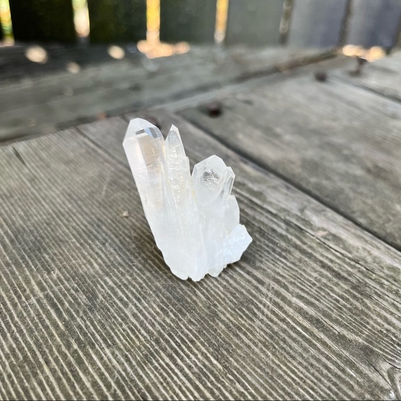 Clear Quartz Crystal Cluster Self Standing - Picture 5 of 16